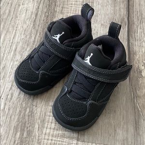 Kid’s Jordan shoes Size 4C